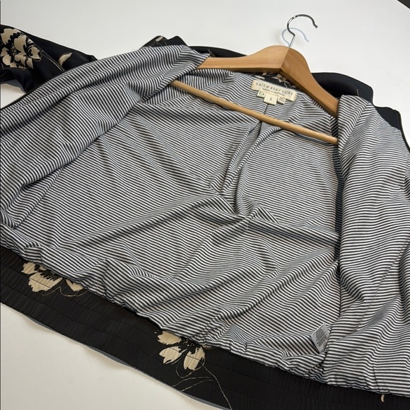 Saltwater LUXE Black and Cream Bomber Jacket with Floral Print Size Small - Picture 7 of 9